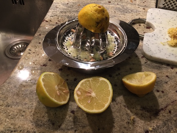 Zitronen pressen
