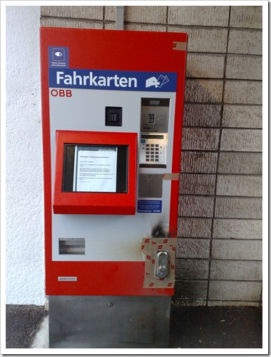 Vandalisierter Fahrscheinautomat